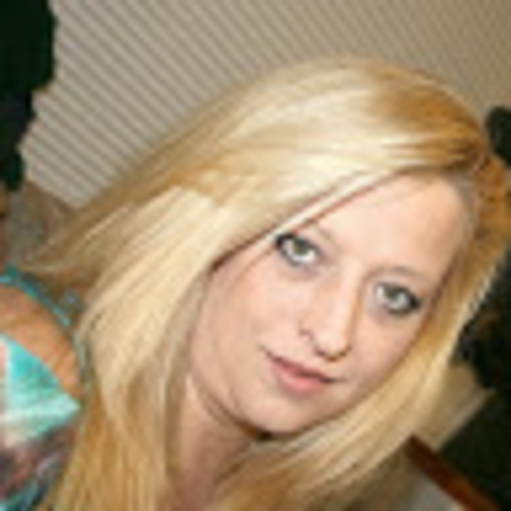 Meet your Posher, Corie